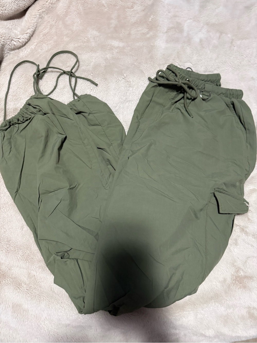 Fashion Nova Women's Cargo Joggers in Green - Picture 6 of 7
